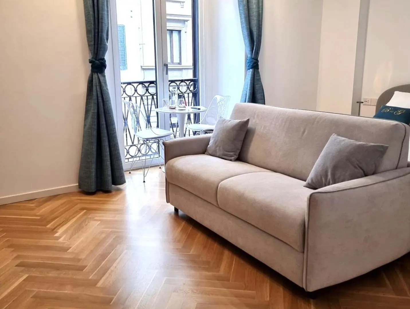 B And G San Babila- Luxury In The Heart Of Milano - Design District Hotel Italy