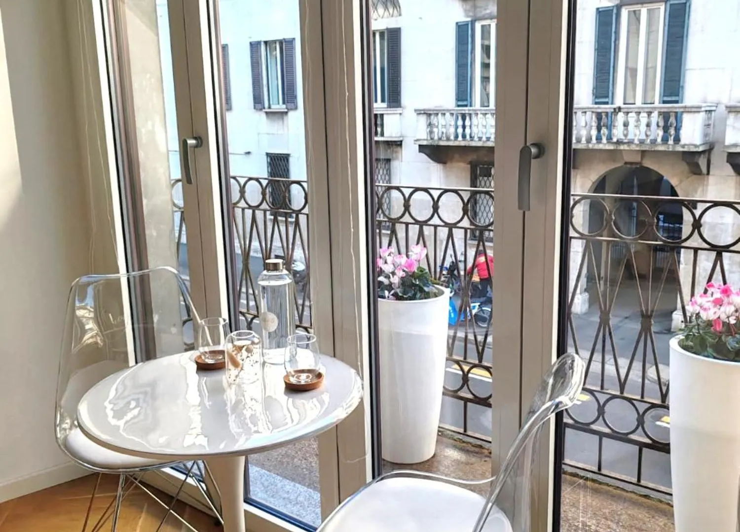 Отель B And G San Babila- Luxury In The Heart Of Milano - Design District Гостевой дом Милан