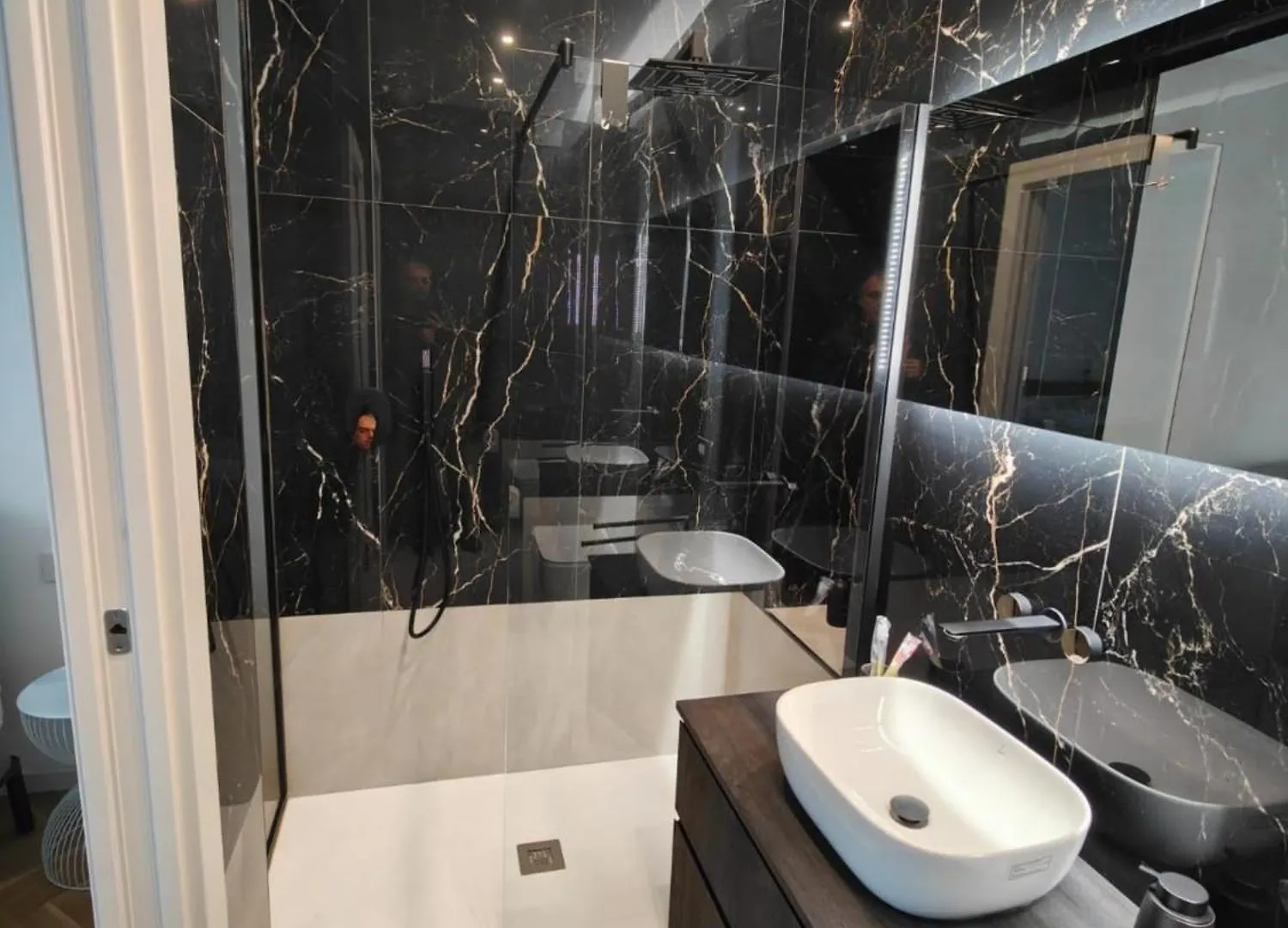 B And G San Babila- Luxury In The Heart Of Milano - Design District Hotel Milan