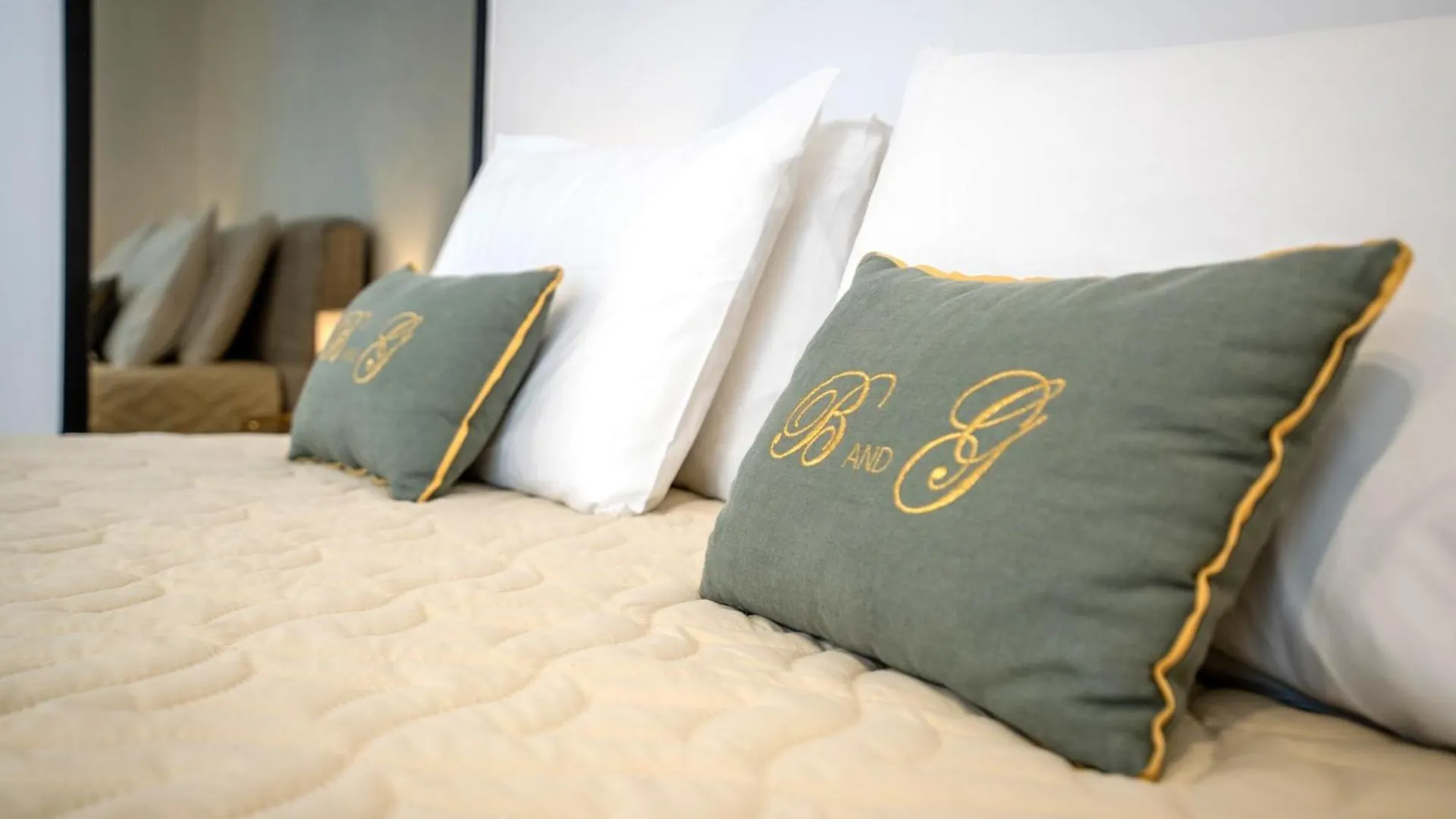 Hotel B And G San Babila- Luxury In The Heart Of Milano - Design District Pensión